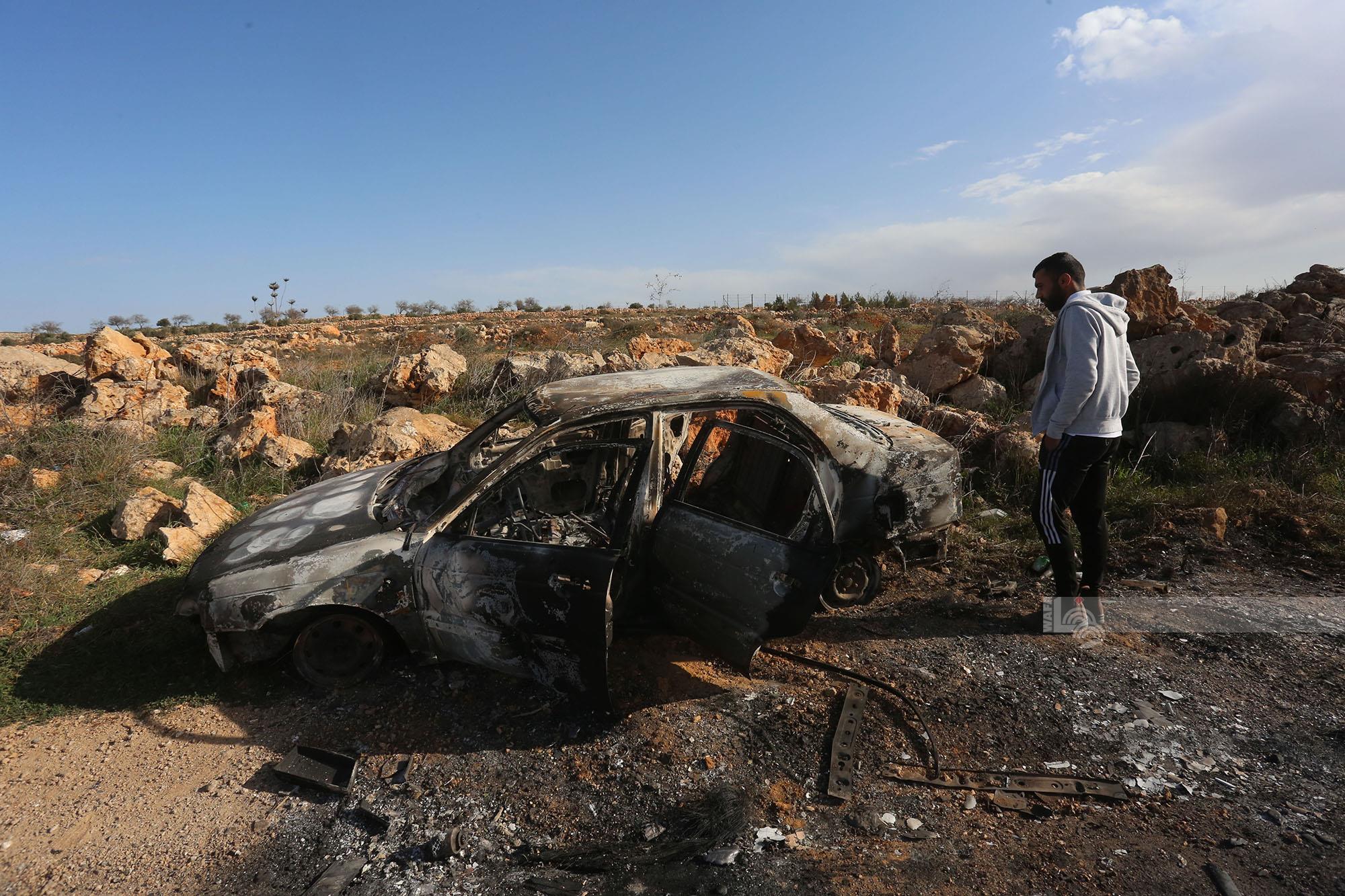 مستوطنون يحرقون ست مركبات فلسطينية بشكل كامل بين بلدتي عقربا ومجدل بني فاضل قرب نابلس (تصوير: أيمن نوباني/ وفا)